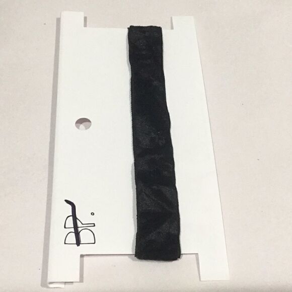 NWT BP Black Velvet Choker (E2) - Picture 3 of 4